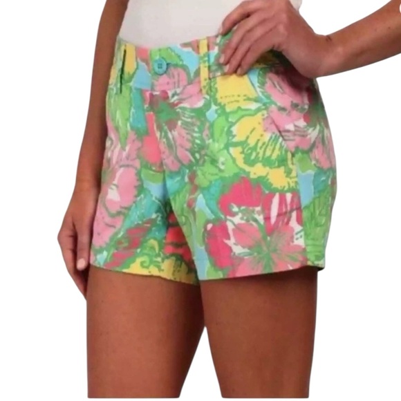 Lilly Pulitzer Pants - LILLY PULITZER Big Flirt Callahan Cotton Shorts in Greens/Pinks/Yellow Size 00
